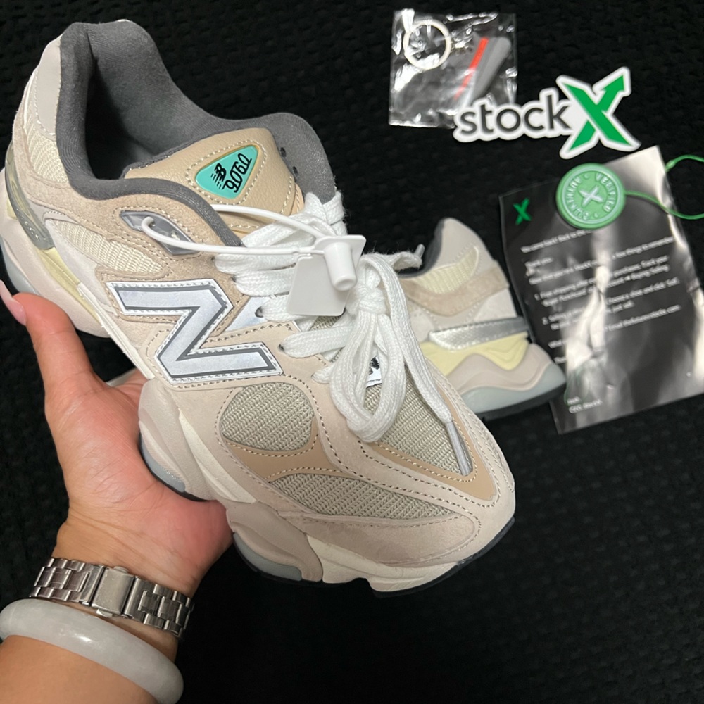 New Balance 9060